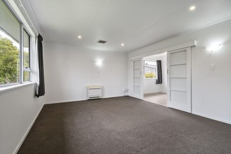 Photo of property in 28 Pinedale Parade, Milson, Palmerston North, 4414