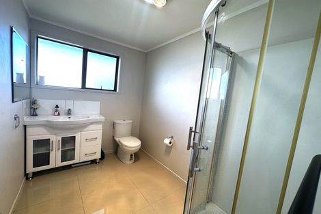 Photo of property in 18 Funnell Place, Manurewa, Auckland, 2102