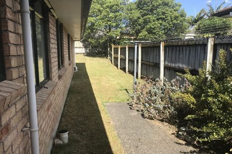 Photo of property in 102 Armoy Drive, East Tamaki, Auckland, 2016