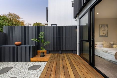 Photo of property in 15b Kiri Place, Mairangi Bay, Auckland, 0630