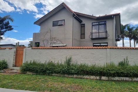 Photo of property in 1 Millen Place, Clarks Beach, 2122