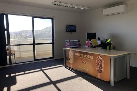 Photo of property in 2 Hewlett Road, Karoro, Greymouth, 7805