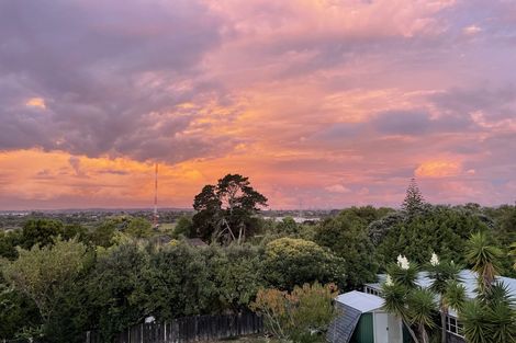 Photo of property in 6 Hartley Terrace, Massey, Auckland, 0614