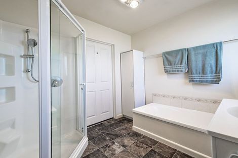 Photo of property in 13 Brooker Place, Kirwee, Darfield, 7571