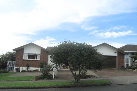 Photo of property in 2a Veagh Place, Highland Park, Auckland, 2010