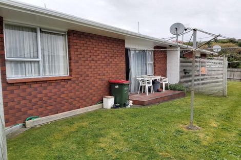 Photo of property in 36 Cumberland Street, Merrilands, New Plymouth, 4312