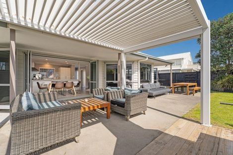 Photo of property in 126 Puka Crescent, Matarangi, Whitianga, 3592