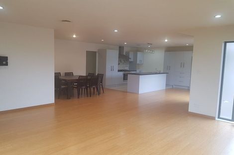 Photo of property in 79a Stanley Road, Glenfield, Auckland, 0629