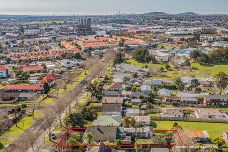 Photo of property in 26 Seabrook Avenue, New Lynn, Auckland, 0600