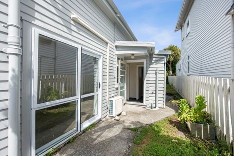 Photo of property in 2 Henry Street, Kilbirnie, Wellington, 6022