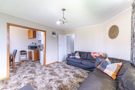 Photo of property in 12 Great North Road, Winton, 9720