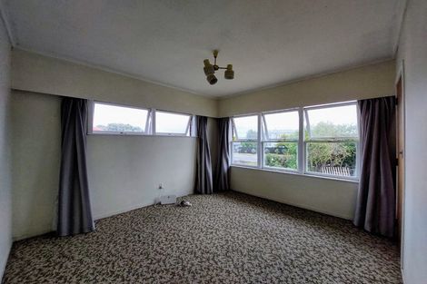 Photo of property in 187 Te Atatu Road, Te Atatu South, Auckland, 0610