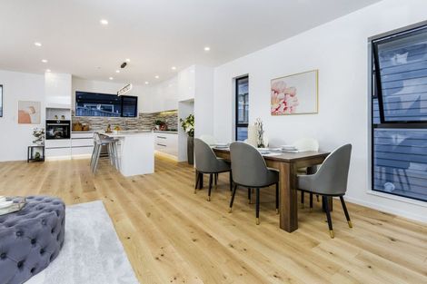 Photo of property in 31c Linwood Avenue, Forrest Hill, Auckland, 0620