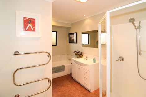 Photo of property in 10 Rexwood Estate, Carterton, 5713