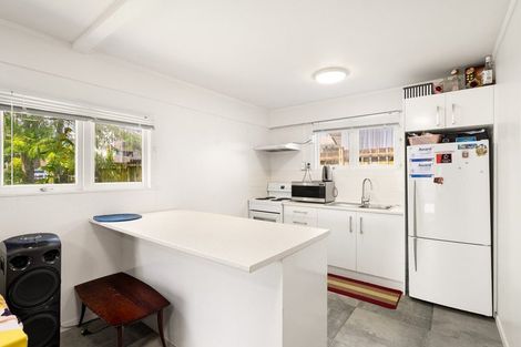 Photo of property in 31 Mckenzie Road, Mangere Bridge, Auckland, 2022