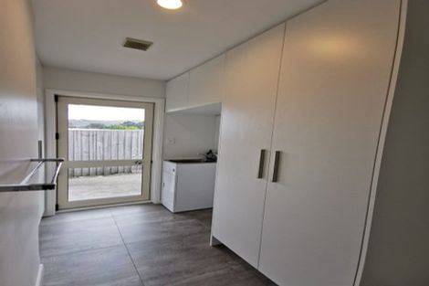 Photo of property in 5 Gilders Grove, Heathcote Valley, Christchurch, 8022