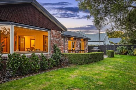 Photo of property in 152 Hawthornden Road, Avonhead, Christchurch, 8042