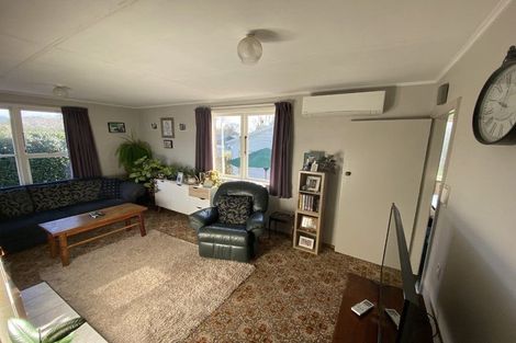 Photo of property in 42 Costley Street, Carterton, 5713