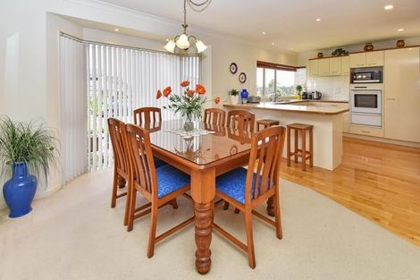 Photo of property in 22 Manara Place, The Gardens, Auckland, 2105