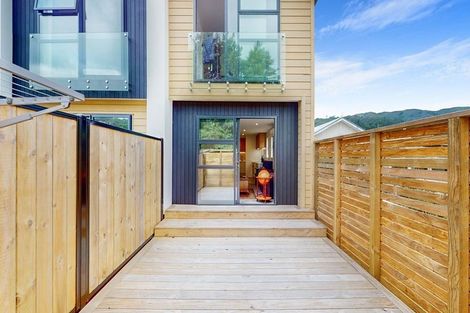 Photo of property in 16/240 Stokes Valley Road, Stokes Valley, Lower Hutt, 5019