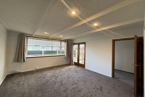 Photo of property in 40 Frensham Crescent, Woolston, Christchurch, 8062