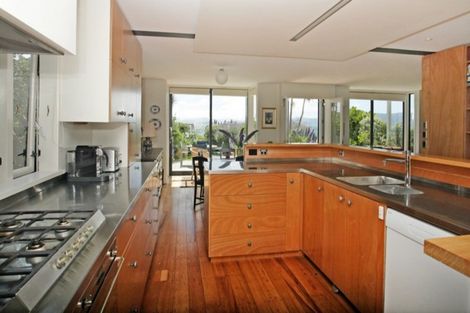 Photo of property in 9 Marine Parade, Seatoun, Wellington, 6022