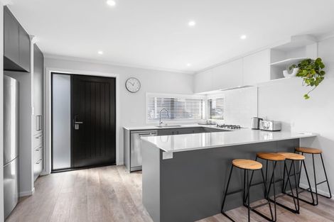 Photo of property in 8 Betty Boyes Street, Wallaceville, Upper Hutt, 5018