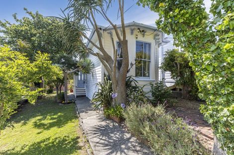 Photo of property in 81 Stanley Street, Berhampore, Wellington, 6023