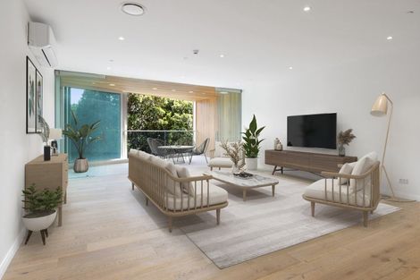 Photo of property in 204/20 Omana Road, Milford, Auckland, 0620