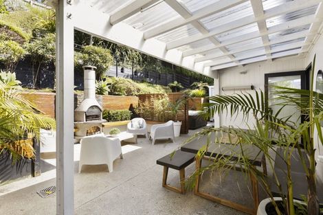 Photo of property in 30 Milne Terrace, Island Bay, Wellington, 6023