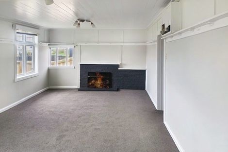 Photo of property in 17 Shortt Street, Foxton Beach, Foxton, 4815