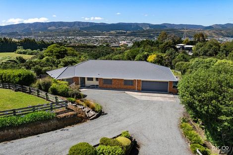 Photo of property in 8a Garrett Place, Riverstone Terraces, Upper Hutt, 5018