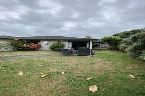 Photo of property in 22 Saint James Court, Paraparaumu, 5032