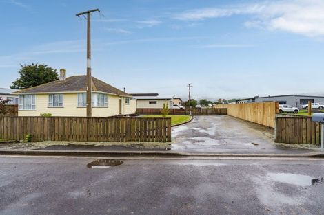 Photo of property in 1 Saunders Road, Mosgiel, 9092