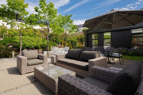 Photo of property in 8 Spring Hill Road, Kelvin Heights, Queenstown, 9300