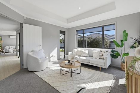 Photo of property in 8 Vantage Place, Omokoroa, 3114