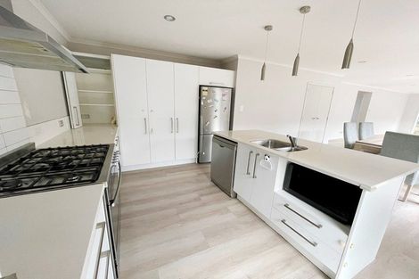 Photo of property in 26 Hornbill Drive, Fairview Heights, Auckland, 0632