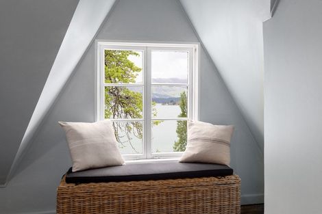 Photo of property in 33 Sandy Beach Road, Governors Bay, Lyttelton, 8971