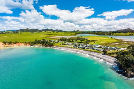 Photo of property in 730 Taiharuru Road, Taiharuru, Onerahi, 0192