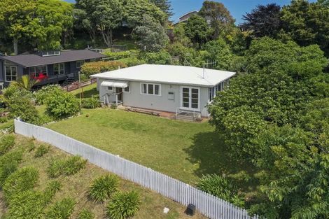 Photo of property in 21 Renown Road, Raumati South, Paraparaumu, 5032