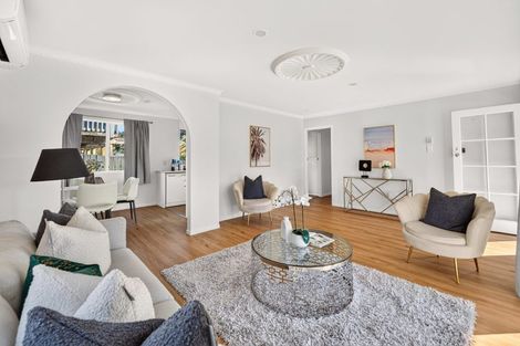 Photo of property in 2/35a Woodglen Road, Glen Eden, Auckland, 0602