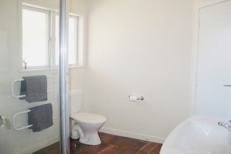 Photo of property in 243a Glengarry Road, Glen Eden, Auckland, 0602