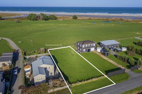 Photo of property in 79 Seaview Road, Herbertville, 4970