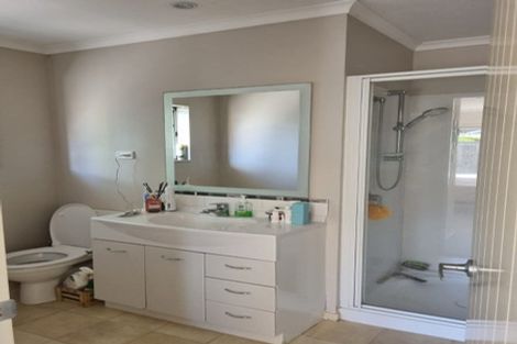 Photo of property in 8 Sackville Street, Martinborough, 5711