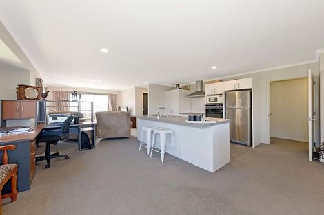 Photo of property in 66 Shillingford Boulevard, Rolleston, 7615