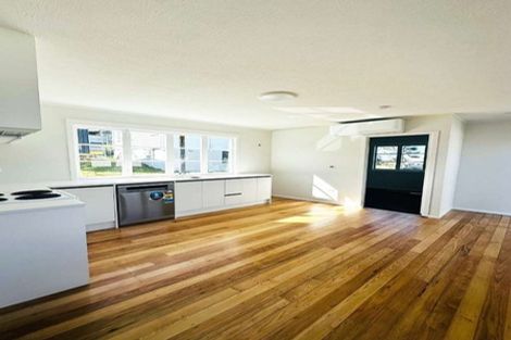 Photo of property in 48a Woodlands Crescent, Browns Bay, Auckland, 0630