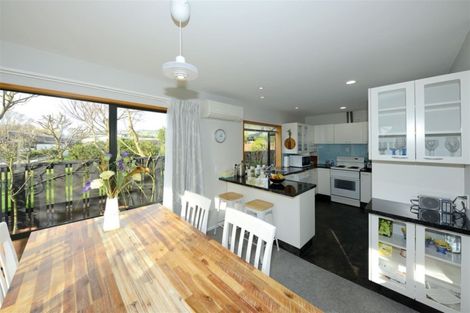Photo of property in 2/8 Hamish Place, Westmorland, Christchurch, 8025
