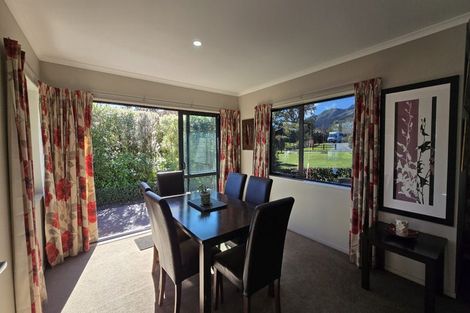 Photo of property in 1 Oaks Place, Te Aroha, 3320