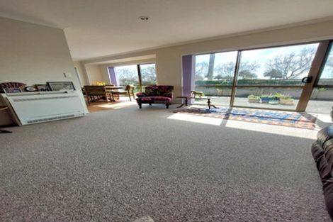 Photo of property in Trackside Villas, 50/91 Mako Mako Road, Levin, 5510