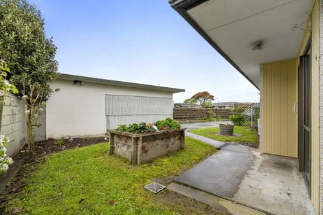Photo of property in 4 Bethel Court, Milson, Palmerston North, 4414